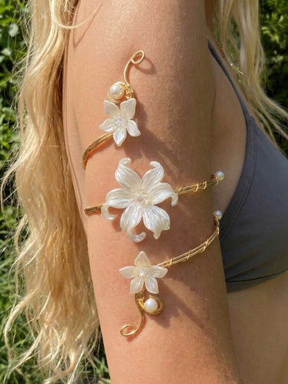BRAZALETE NINFA™ · Brazalete de Brazo Flores de Perla · Accesorio Mujer Exclusivo